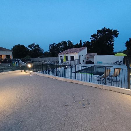 Maison Independante Avec Piscine, 10Min Avignon Pujaut Exterior foto